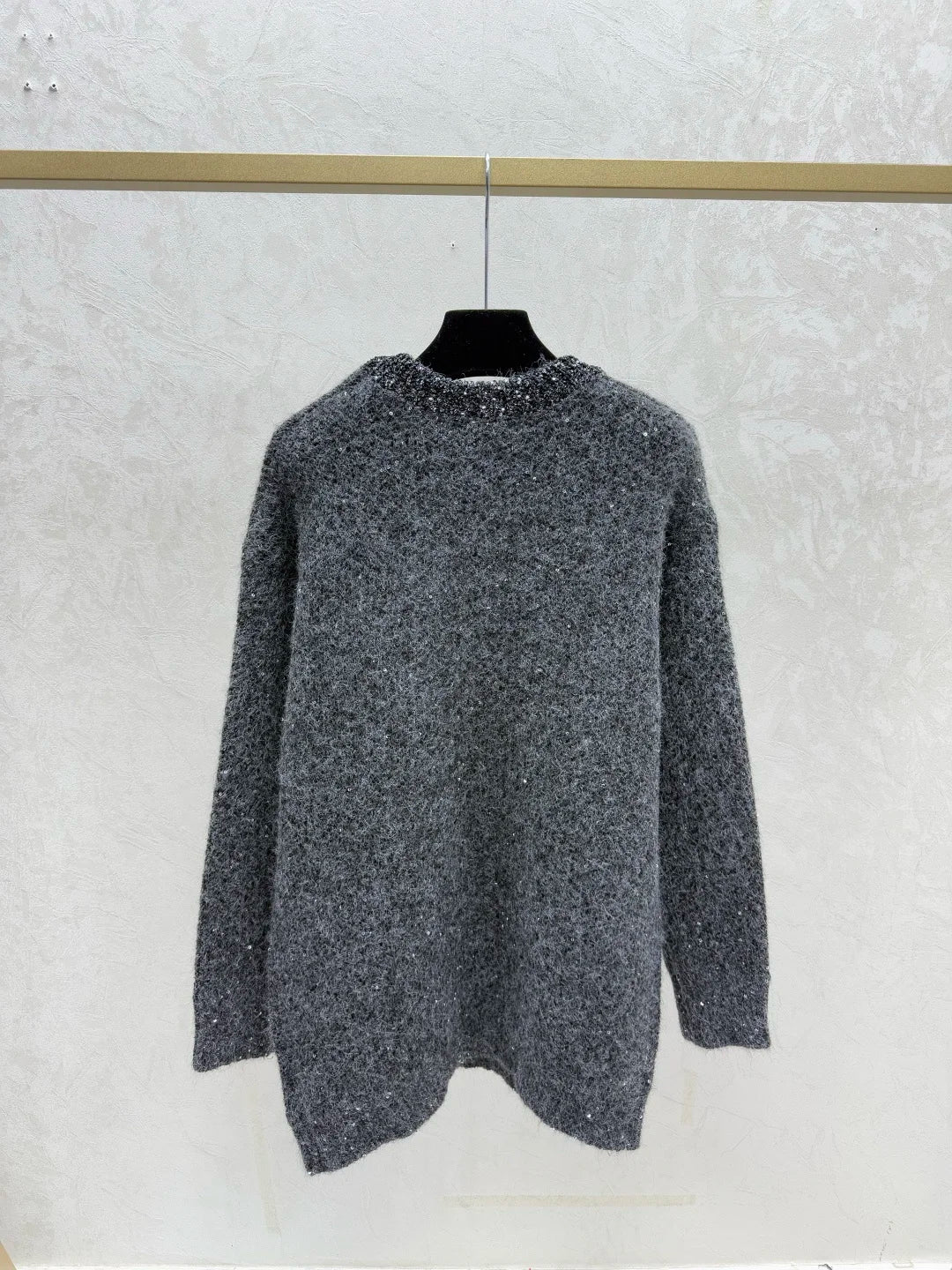 25 autumn/winter new round neck knitted sweater for women, fashionable and casual loose long sleeved sweater