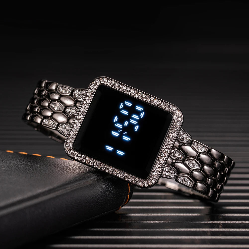 Women's Watches Famous Luxury Brand Women Digital Watch Fashion Rhinestone Stainless Steel Quartz Ladies Wristwatches Wathes