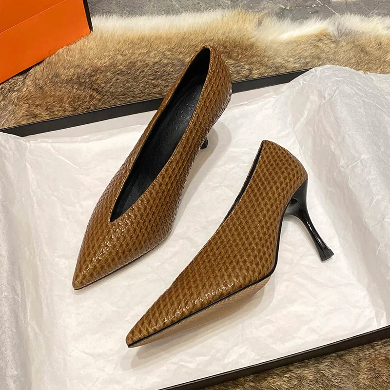 New Spring Autumn Fashion Women High Heels Elegant V Cut Women Printed Ladies Footwear Point Toe Dress Shoes Evening Shoes Lady