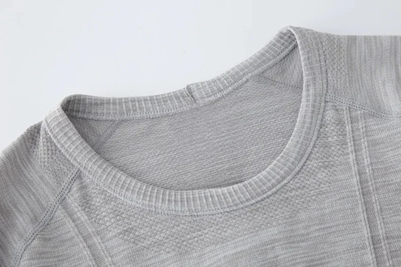 Women's Yoga Wear Slim Fit for Exercise Long Sleeve Top Athletic Performance Gym Wear Fitness Yoga Shirt with Mesh Fabric