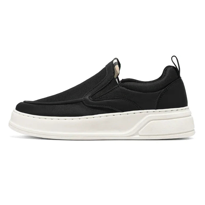 All-season Fashionable and Versatile Large-sized Casual Flat-heeled Men's Shoes That Are Soft and Convenient To Wear on One Foot