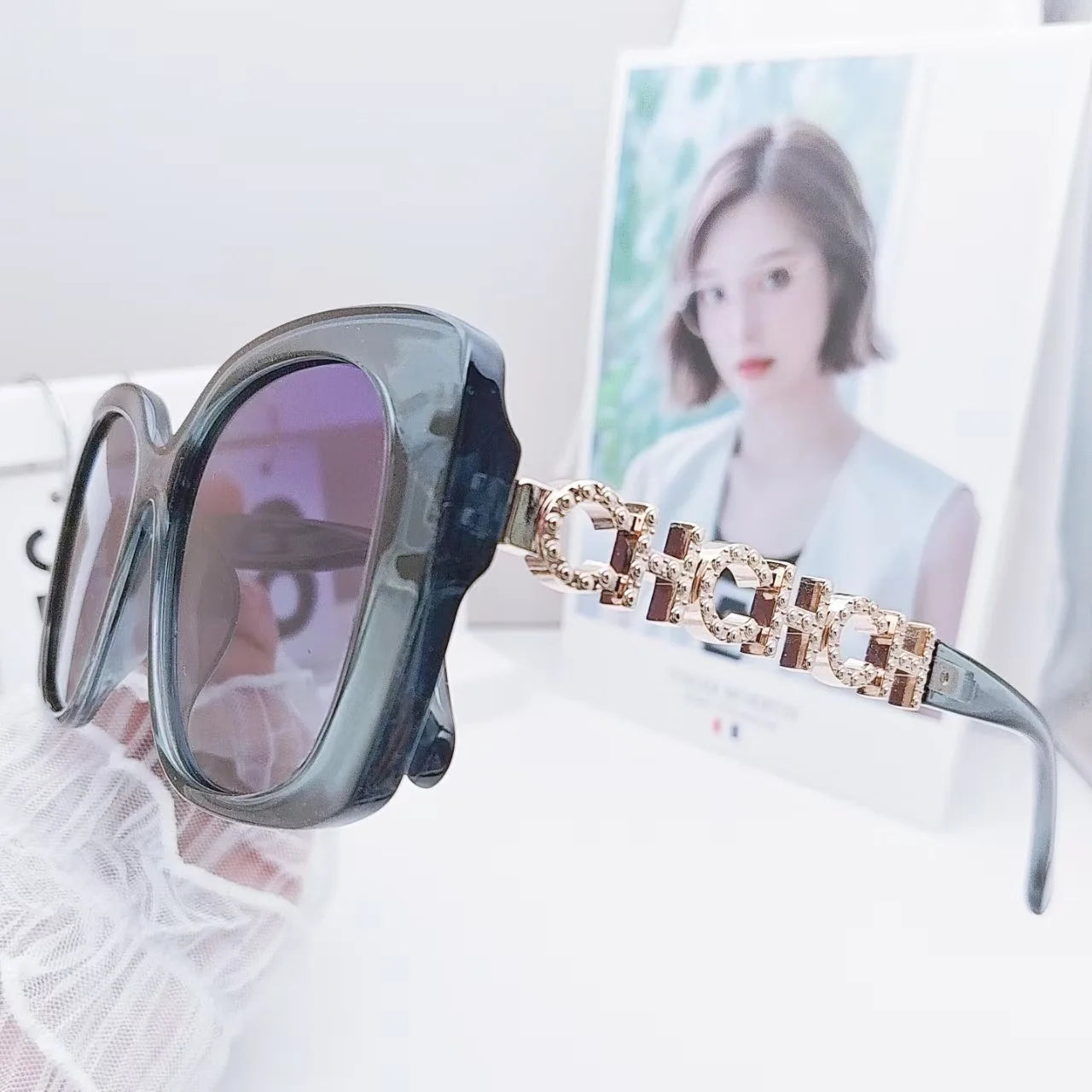New Fashion Sunglasses for Women Female Large Frame Luxury Designer Ladies Eyeglasses Ladies Sun Glasses Driving Sunscreen