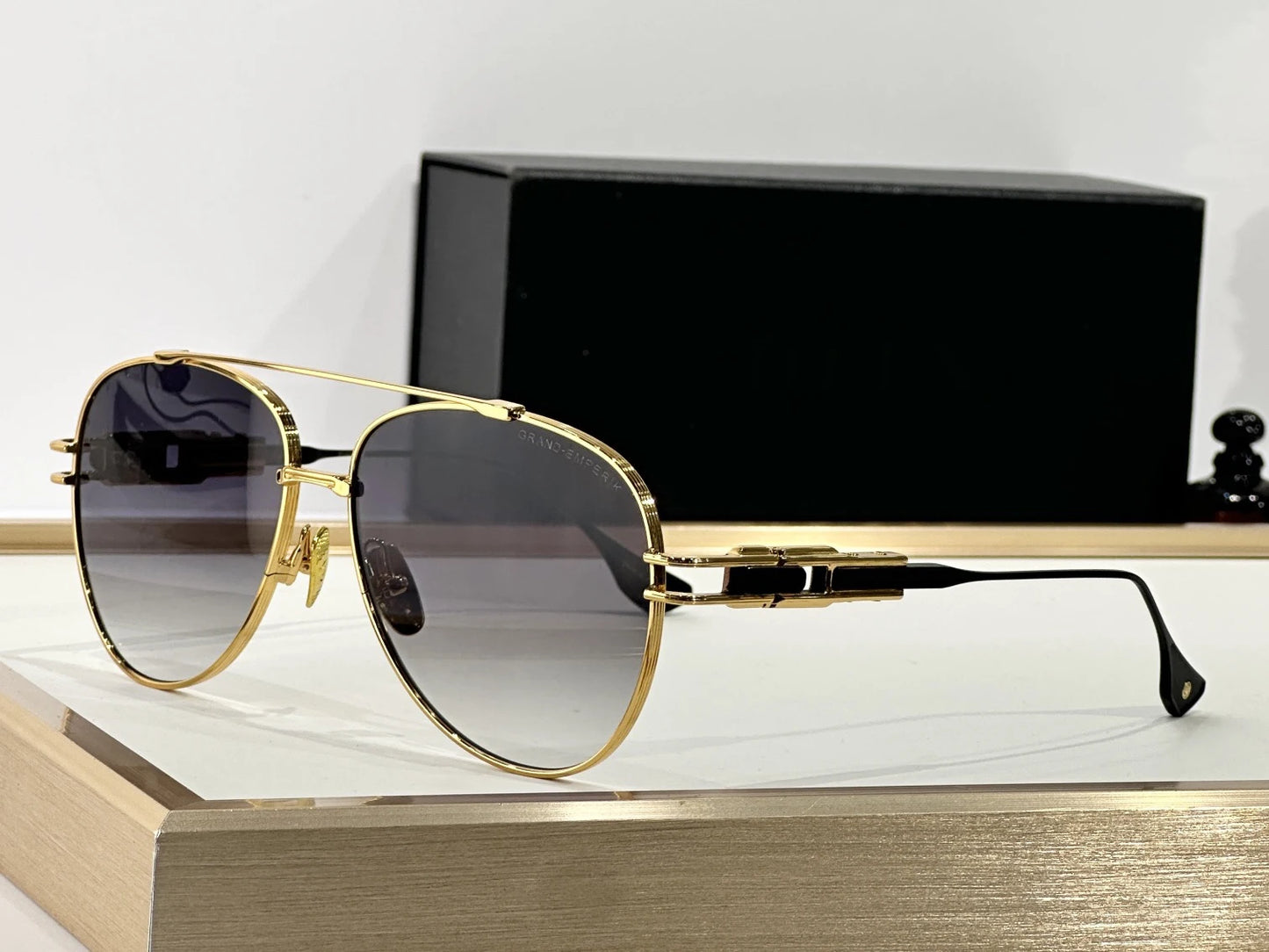 Top High Quality Sunglasses for Men and Women ADITA GRAND EMPERIK DTS158 UV400 Retro Fashion Special Design Sun Glasses with box