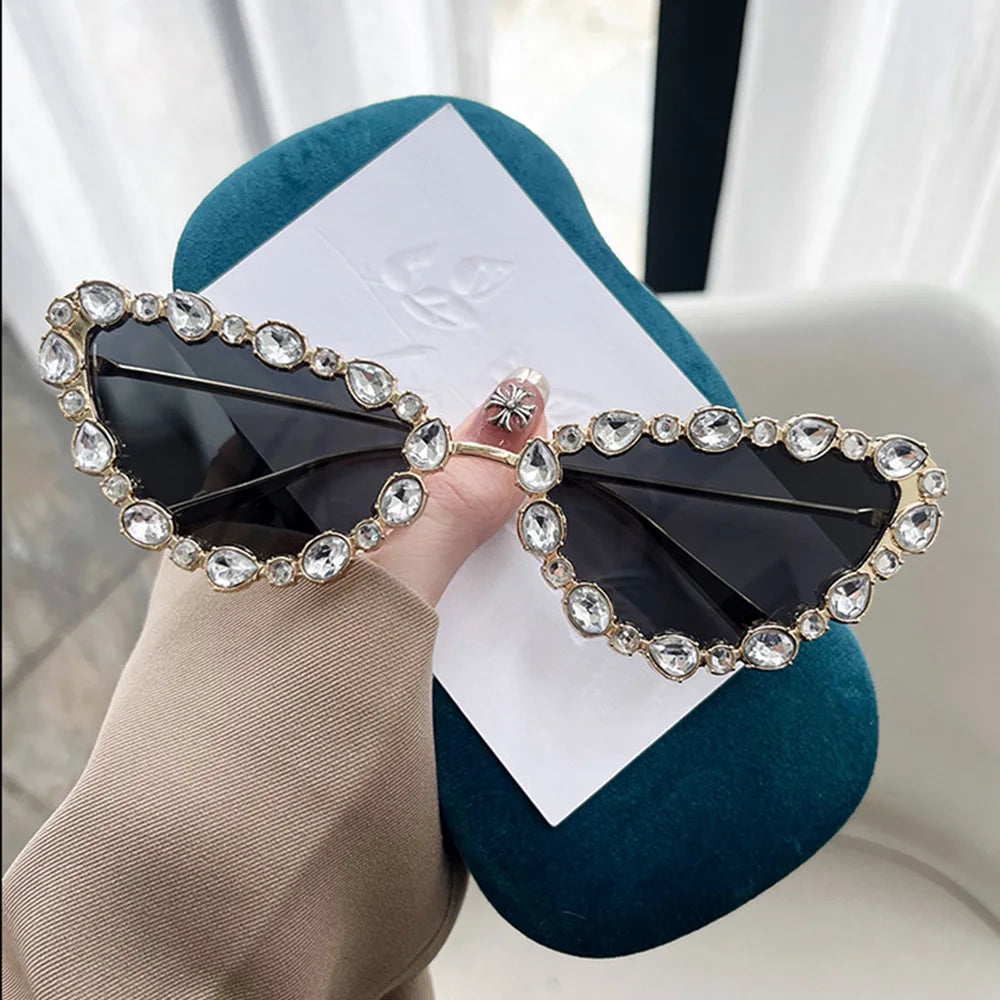 Women Cat Eye Diamond Inlaid Sunglasses Luxury Fashion Unique Sun Glasses UV 400 Protection High Quality Metal Frame Eyewear New