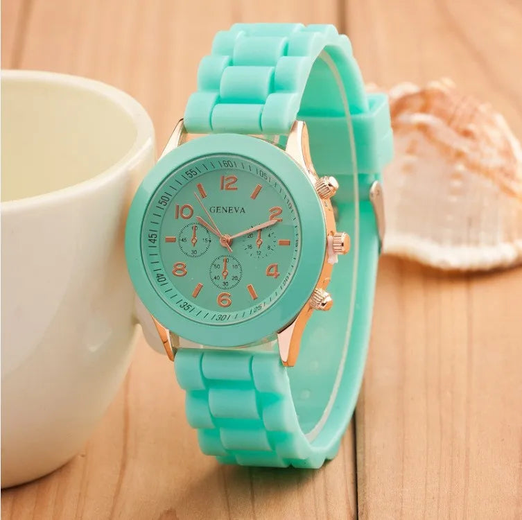 Women Watches New Fashion Luxury Brand Women's Watch Silicone Strap Quartz Wrist Watch for Female Relogio Feminino