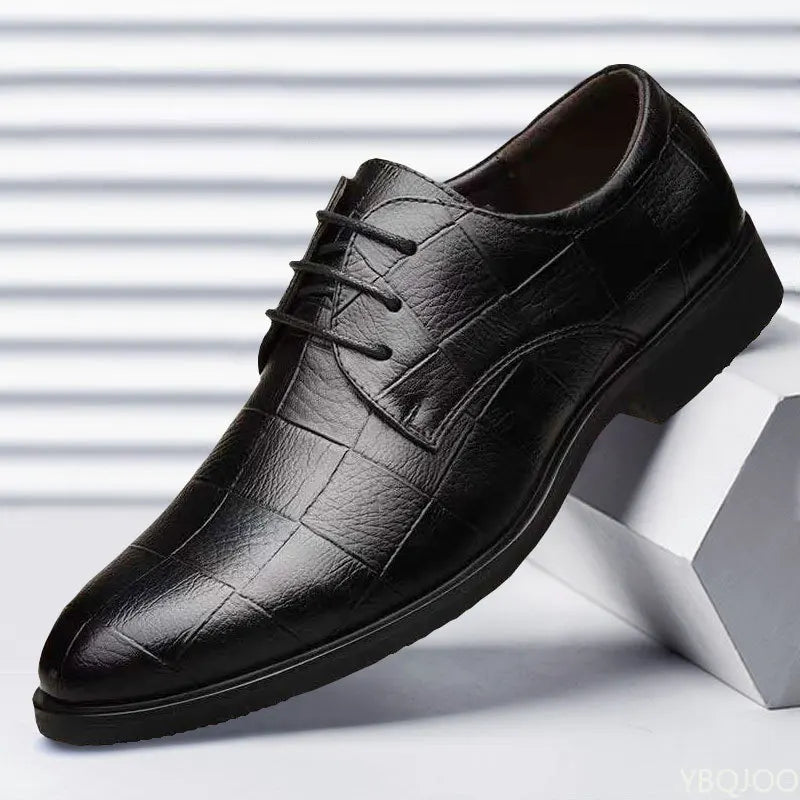 New Mens Business leather Shoes Soft soled comfortable formal shoe Casual versatile work footwear Fashion light Male shoes Homme