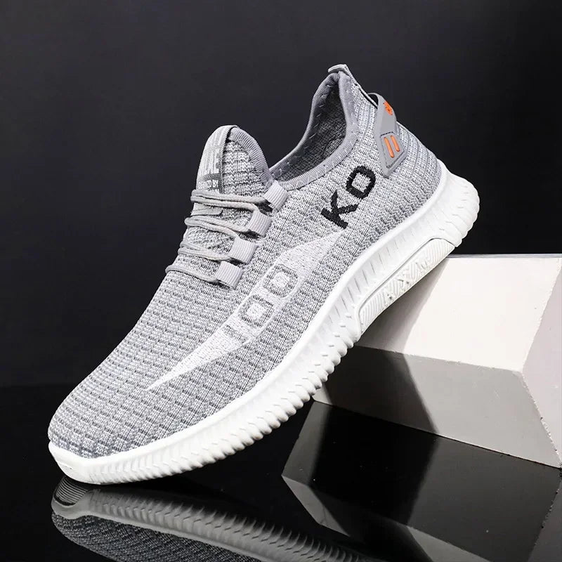 Men's Spring/Autumn Athletic Shoes: Breathable & Comfortable Casual Footwear for Sports Enthusiasts