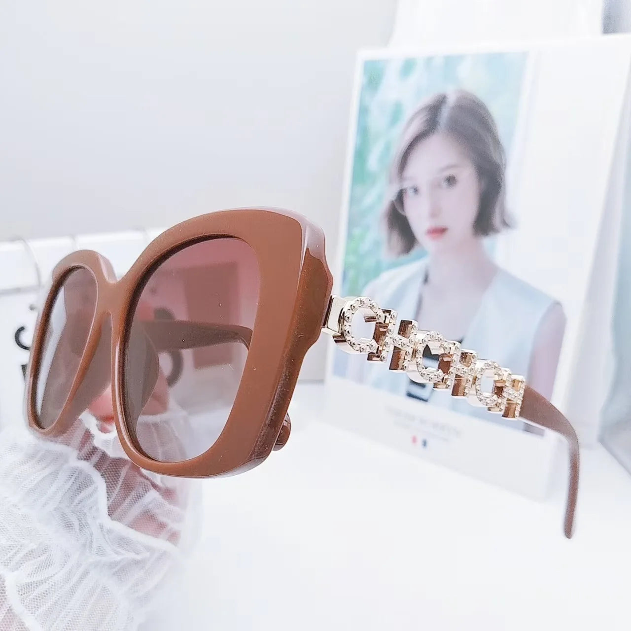 New Fashion Sunglasses for Women Female Large Frame Luxury Designer Ladies Eyeglasses Ladies Sun Glasses Driving Sunscreen