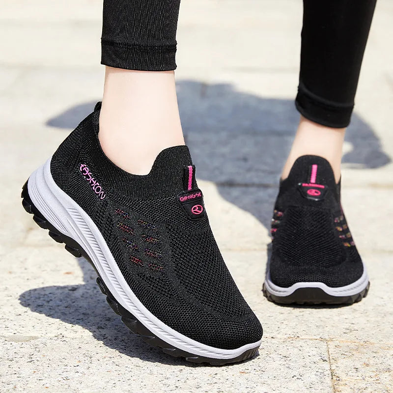 Women's Flat Shoes Slip on Casual Shoes New Luxury Platform Loafers Knitted Breathable Sneakers Soft Sole Lightweight Mom Shoes