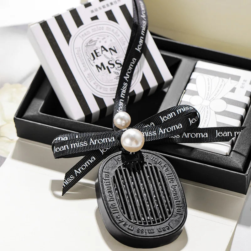 Car Fragrance Diffuser Natural Scented Car Perfume Pendant Decorate long-lasting aromatherapy fragrance piece car deodorization