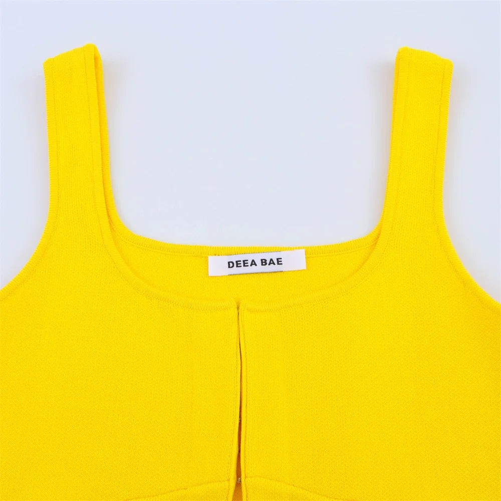 2025 new women's clothing casual elegant European and American style design sense simple knitted short vest top