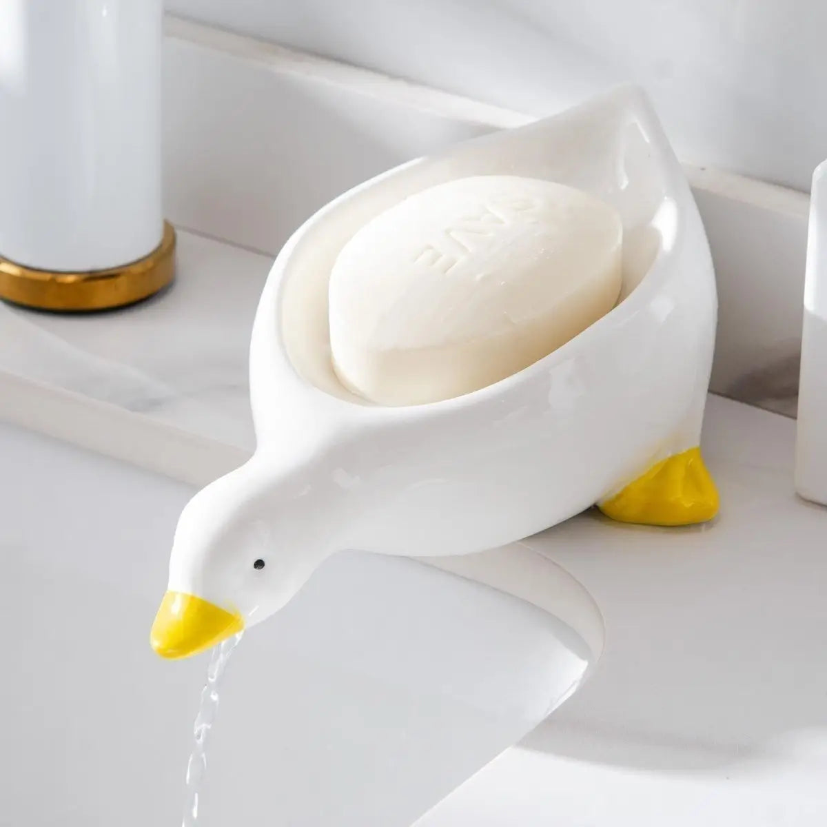 Soap Tray Self-draining Soap Rack Cute Duck-shaped Creative Rack for Shower Bathroom Kitchen Tub Sink Tray Bracket Bathroom