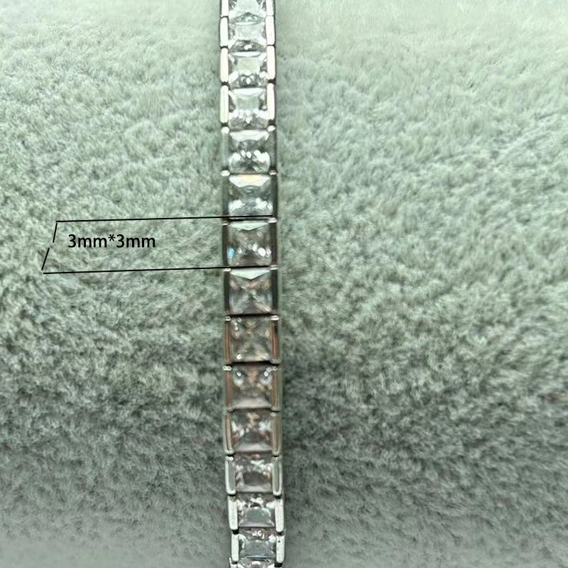 One stylish men's and women's bracelet made of 925 sterling silver, perfect for Mother's Day gift