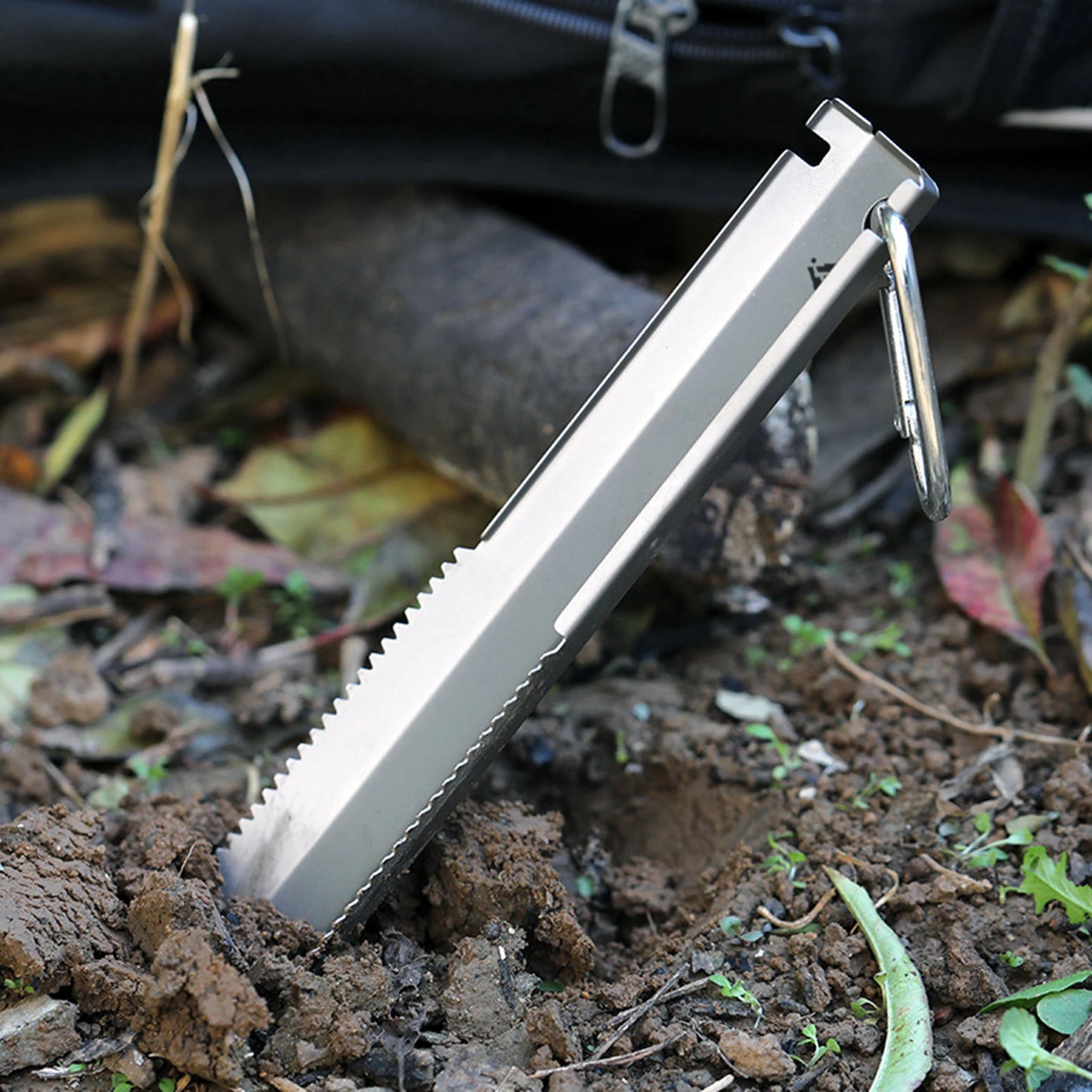 Tomshoo Titanium Garden Hand Serrated Shovel Outdoor Camping Hiking Backpacking Trowel with Clip Hand Shovel Outdoor Tools