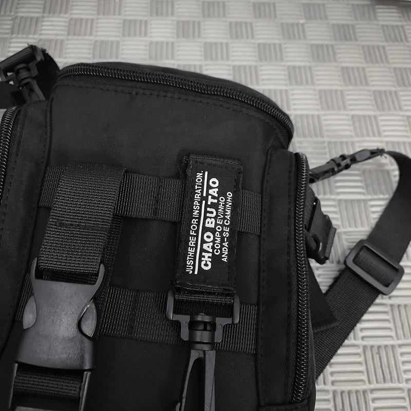 Slunging new single-shoulder bag for men Trendy design feel niche slunging bag for outdoor sports light commuting backpack for w