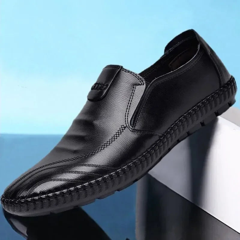 Men Casual Loafers Comfortable Lightweigh Walking Footwear Moccasins Breathable Slip on Male Leather Shoes Zapatos Hombre Male