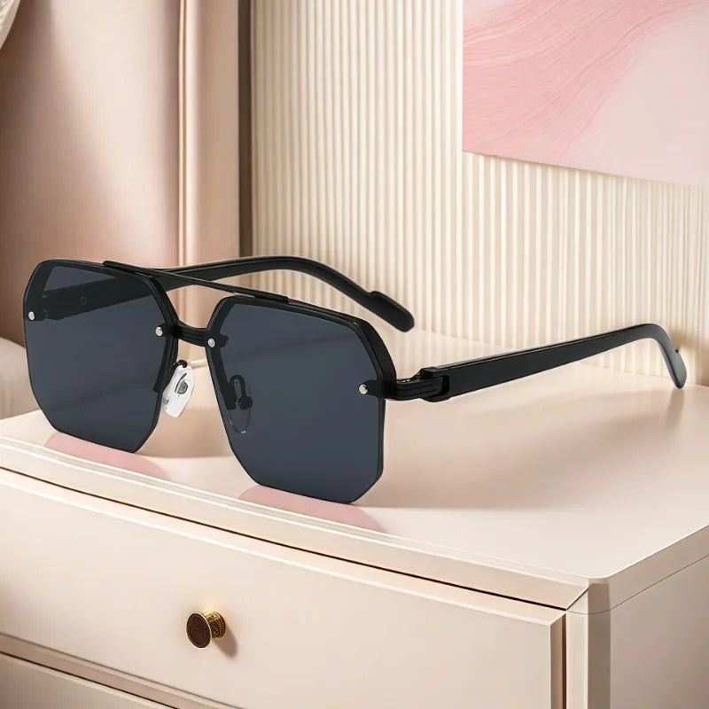 New men's driving sunglasses look slim and UV resistant, with a high-end feel and half frame design