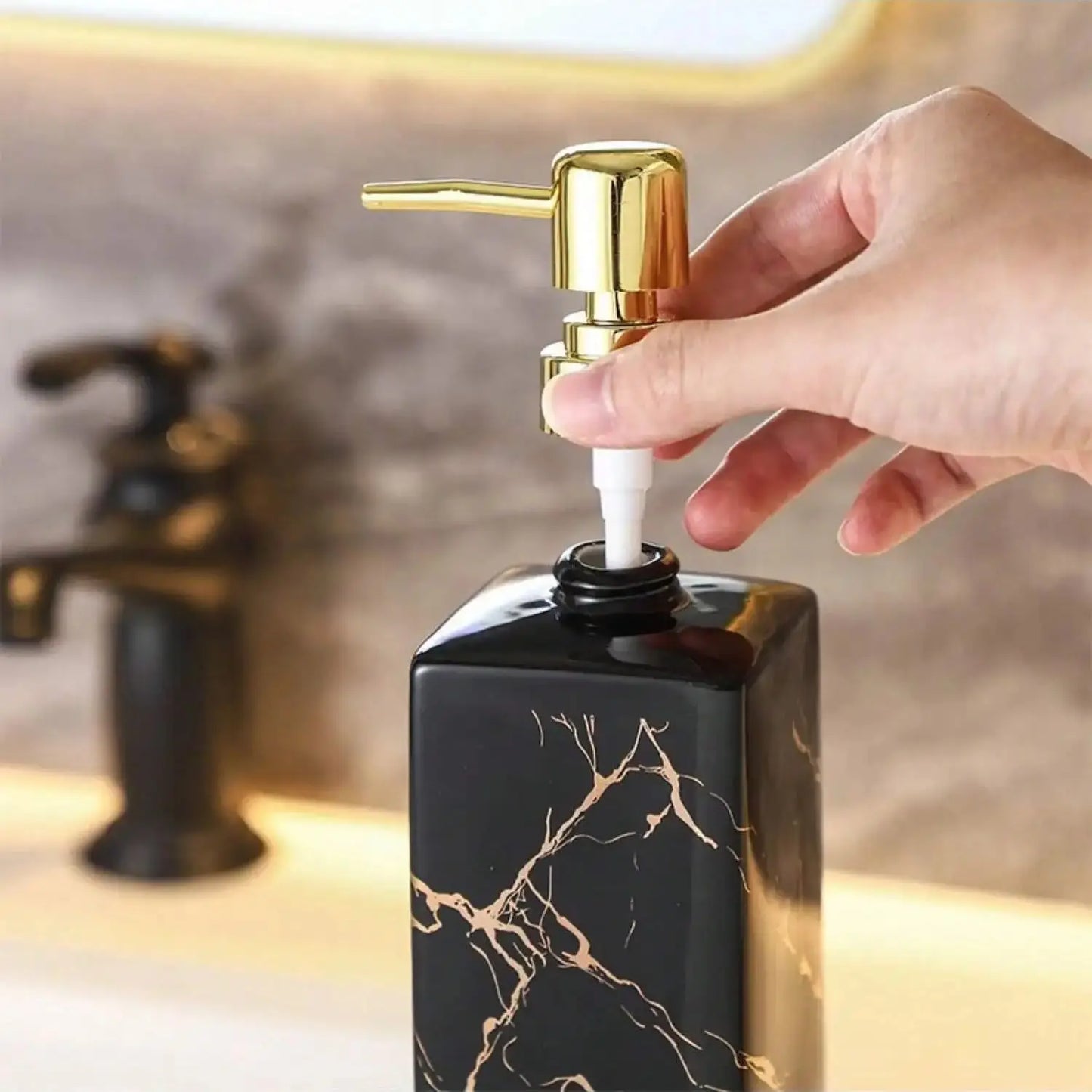 1pc 350ml Ceramic European Creative Marble Texture Refillable Press Soap Dispenser Liquid Dispenser For Bathrooms,Home,Hotels