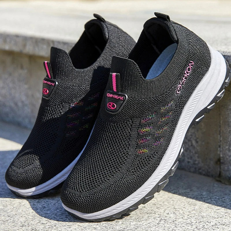 Women's Flat Shoes Slip on Casual Shoes New Luxury Platform Loafers Knitted Breathable Sneakers Soft Sole Lightweight Mom Shoes