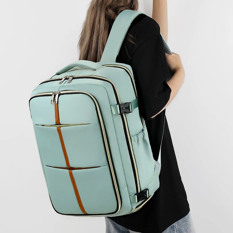 Large capacity travel backpack,USB charging port,shoe compartment,multiple pockets,suitableforcollege students,business,vacation