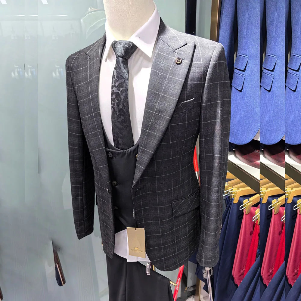 Elegant Full Men Suits Luxury 3 Piece Jacket Pants Vest Blazer Back Vent One Button Peak Lapel Male Clothing Chic Costume Homme