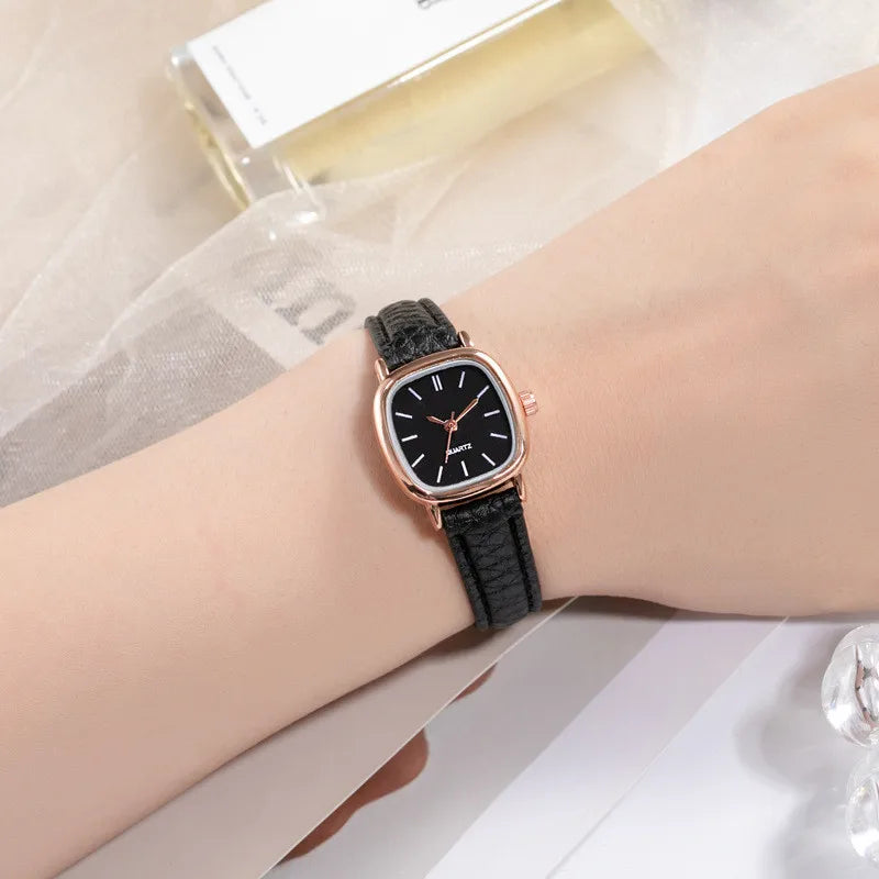 Women's Simple Vintage Watches for Women Dial Wristwatch Leather Strap Wrist Watch High Quality Ladies Casual Bracelet Watches
