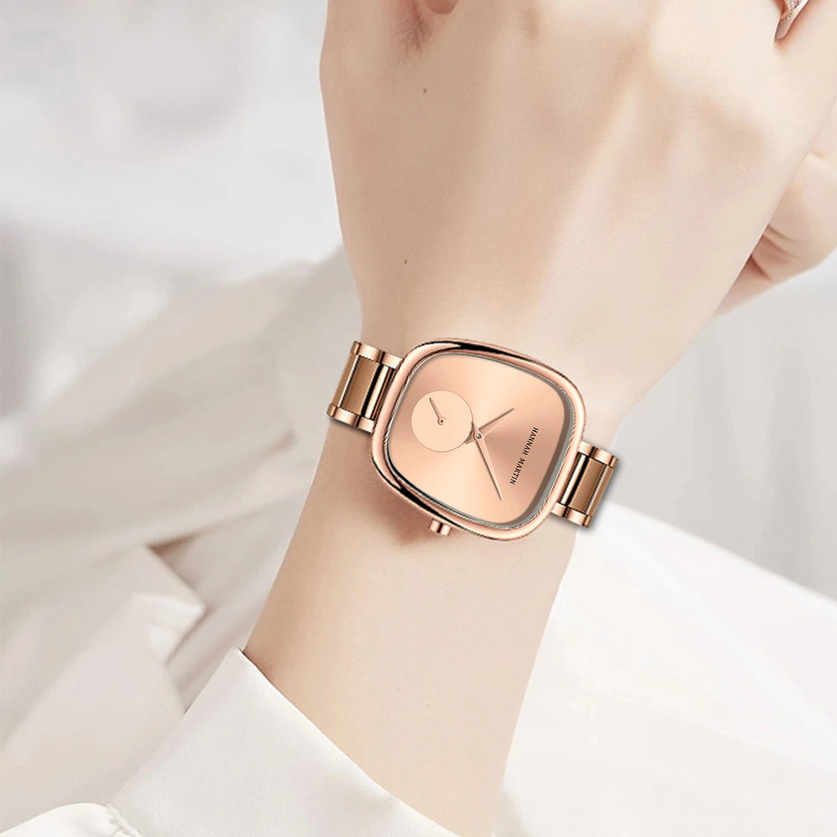 2023 New Women's Quartz Wristwatch 34mm Wine Barrel Rose Gold Black Stopwatch Fashionable Minimalist Style Oval Women's Watches