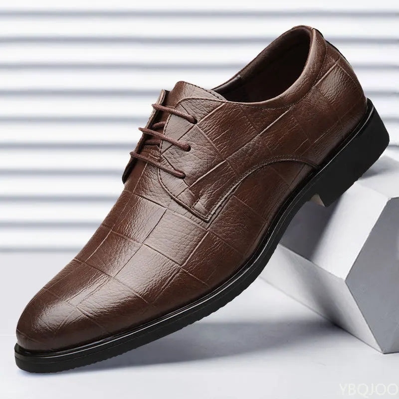 New Mens Business leather Shoes Soft soled comfortable formal shoe Casual versatile work footwear Fashion light Male shoes Homme