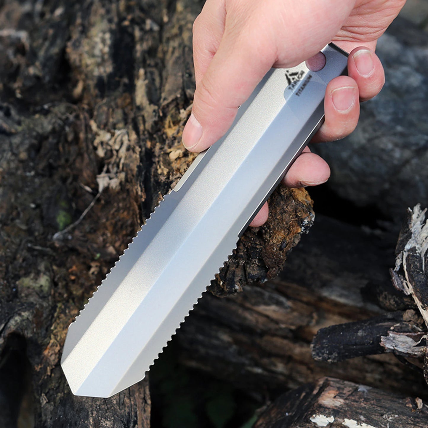 Tomshoo Titanium Garden Hand Serrated Shovel Outdoor Camping Hiking Backpacking Trowel with Clip Hand Shovel Outdoor Tools