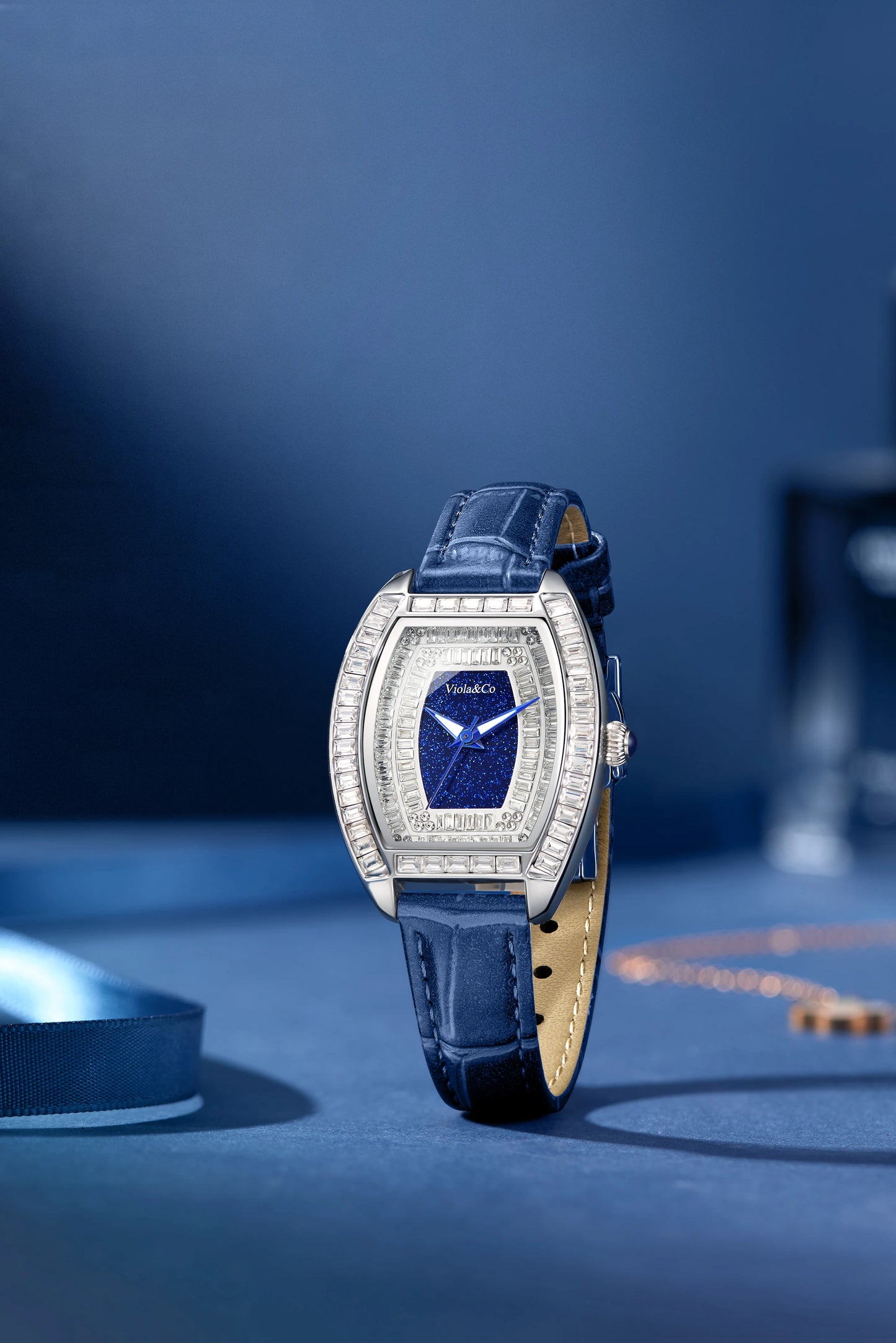 New Elegant Women's Quartz Watch With Luminous Hands, Oval White Dial, 3ATM Daily Waterproof