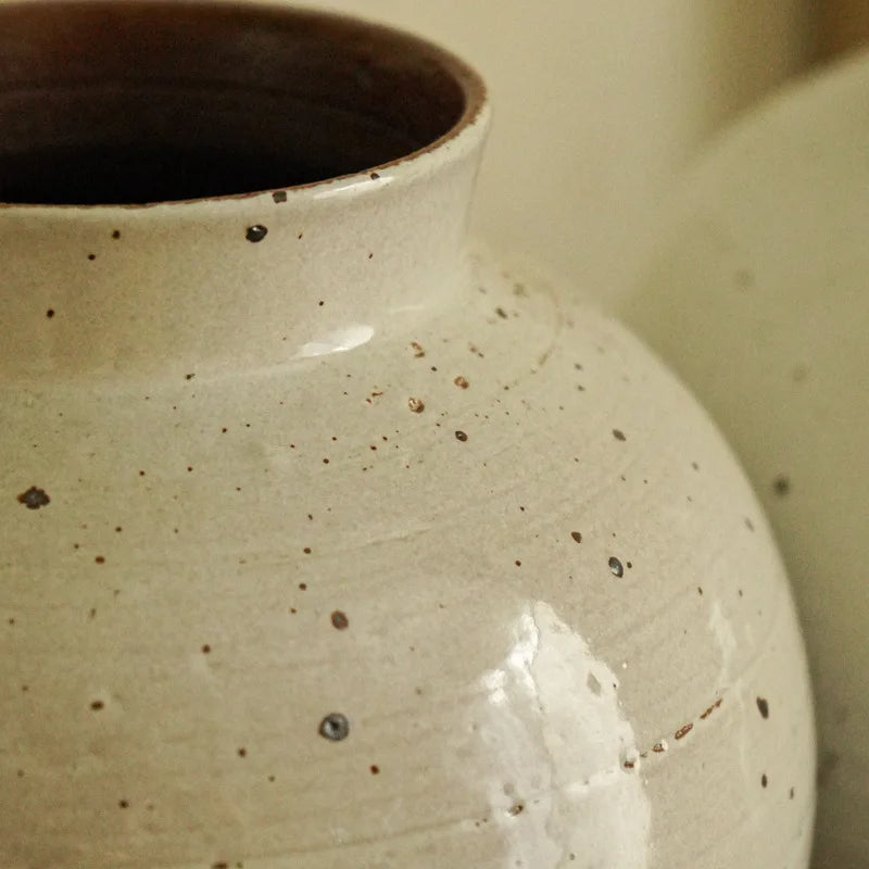 Ceramic countertop vase, simple and modern home flower arrangement, rough earthenware flower arrangement piece