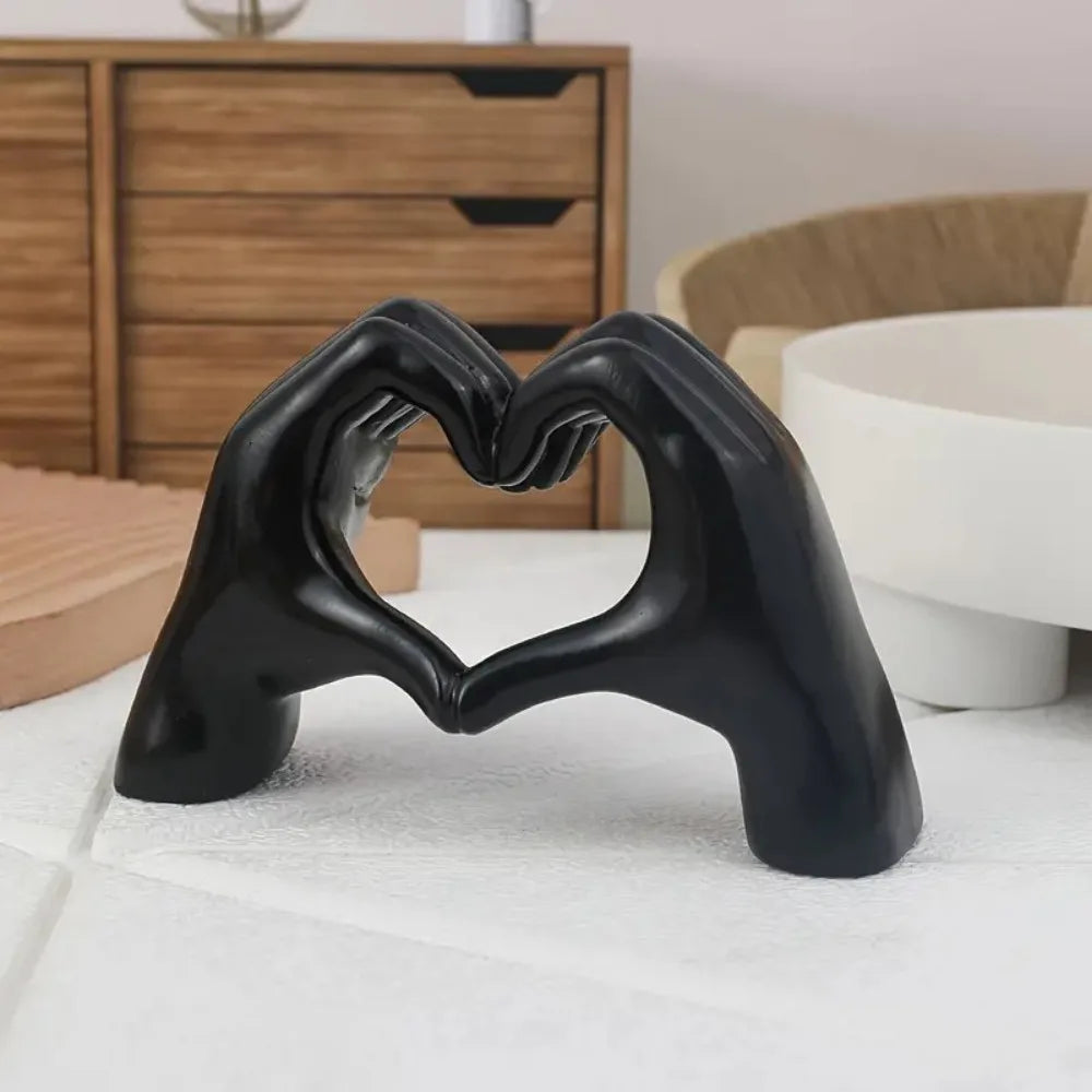 Creative Heart Hand Statue Abstract Hand Love Figurines Living Room Bedroom Modern Home Desktop Wedding Decoration
