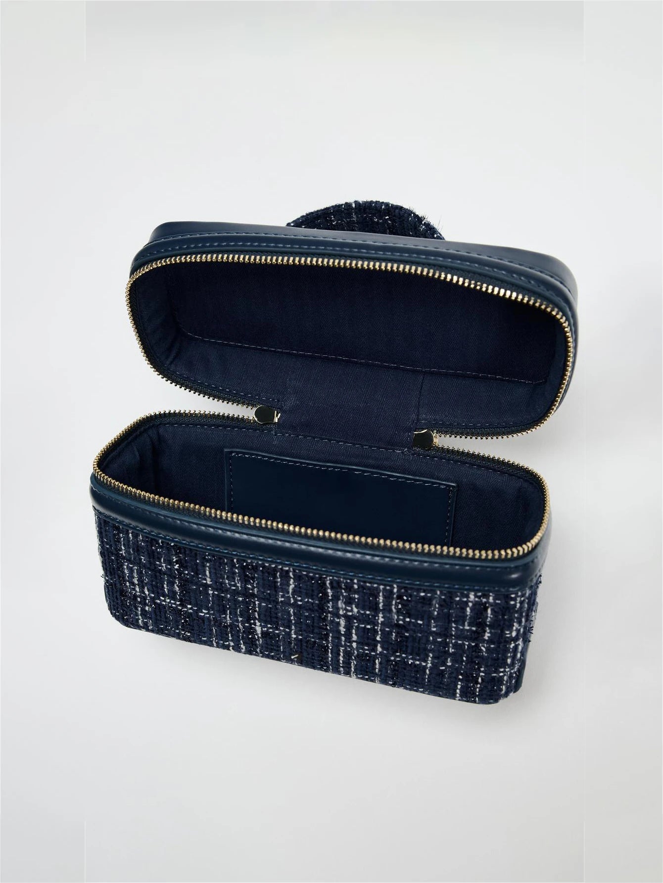 Women's bag 2024 autumn and winter new small square bag with hard single shoulder cross-body portable fashion box bag women