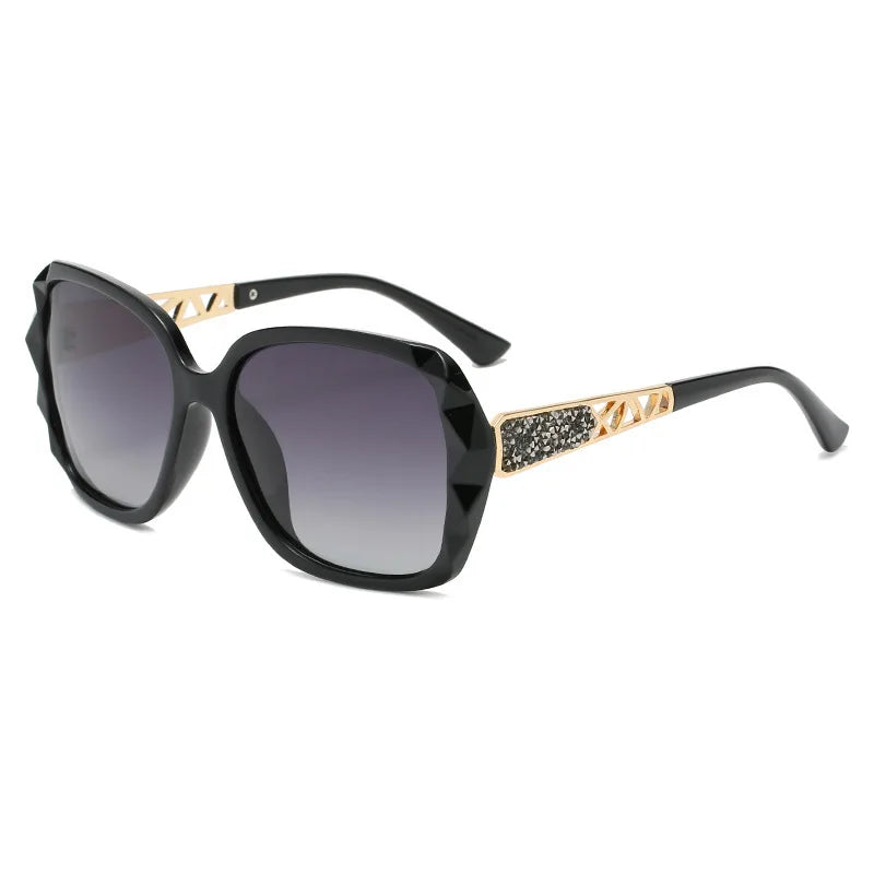 New Ladies' Sunglasses with High Sense and Diamond-encrusted Sunglasses Protect against Ultraviolet Rays in Summer.
