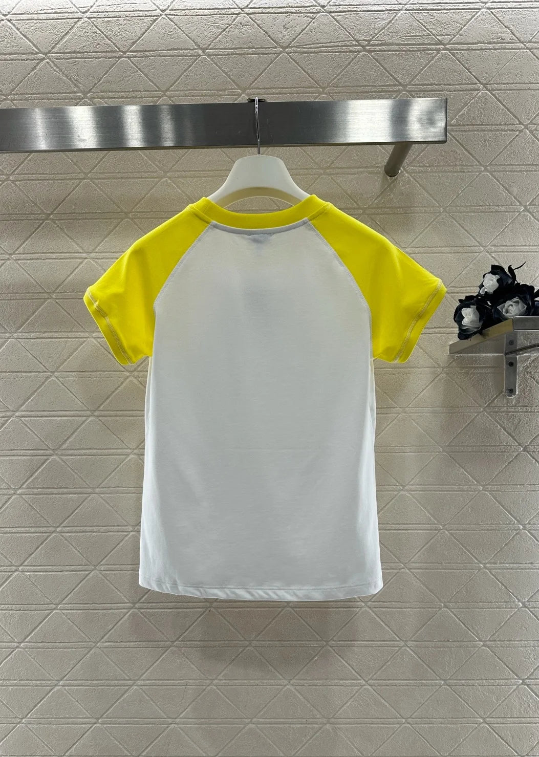 26 Early Spring New Women's New Round Neck Knitted Short T-shirt Color blocked Versatile Casual Top