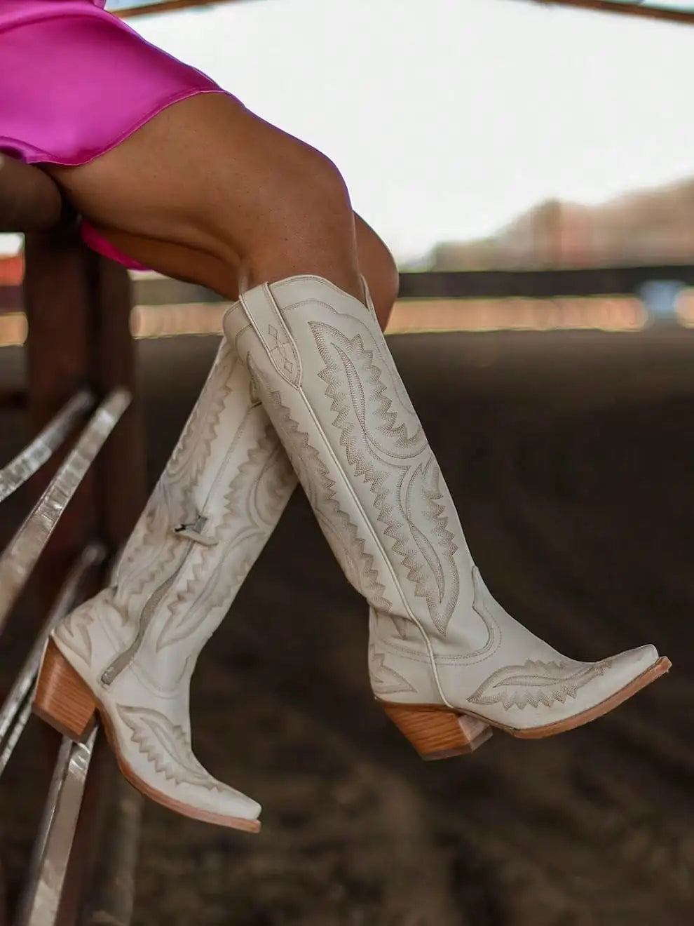 Vintage Embroidered Western Cowgirl Boots For Women Point Toe Chunky Heels Cowboy Knee High Boots Outdoor Shoes Fall Winter