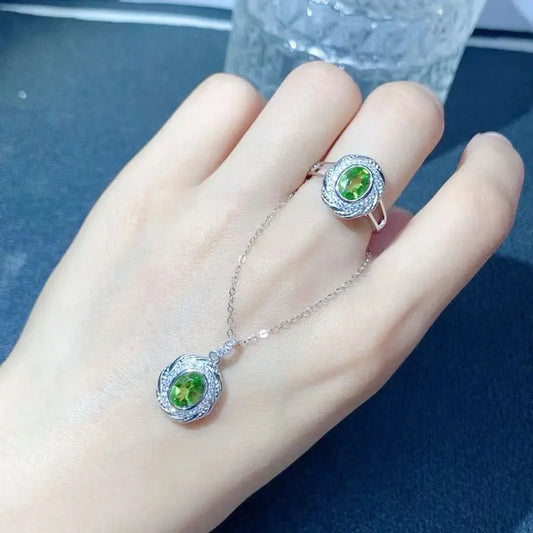 Hot Sale 925 Silver Jewelry Set with Gold Plated 6mm*8mm 2ct Natural Peridot Ring and Peridot Pendant with Silver Necklace