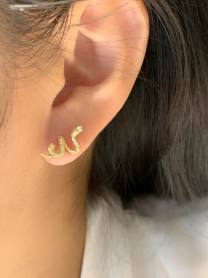 LUOWEND 100% 18K White/Yellow Gold Earrings Fashion Snake Shape Real Natural Diamond Stud Earrings for Women High Party Jewelry