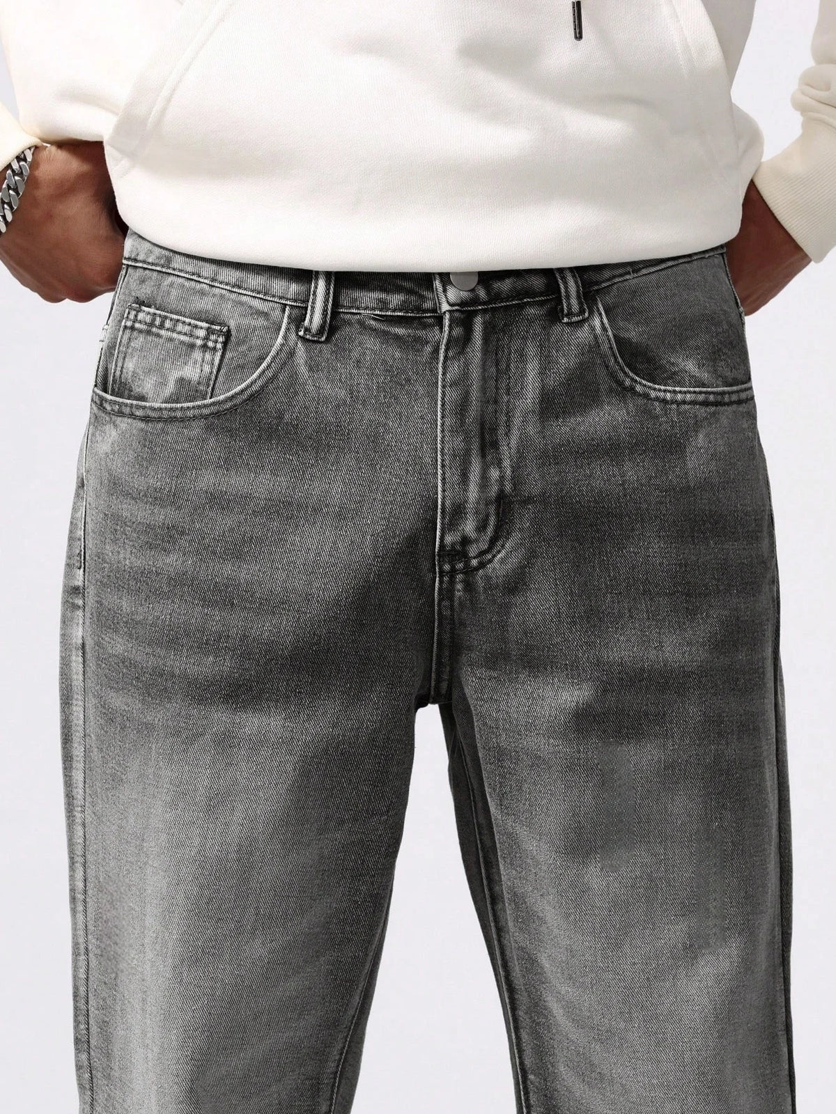 Men's Straight-leg Skinny Grey Jeans American street style is a minimalist design that is suitable for everyday wear