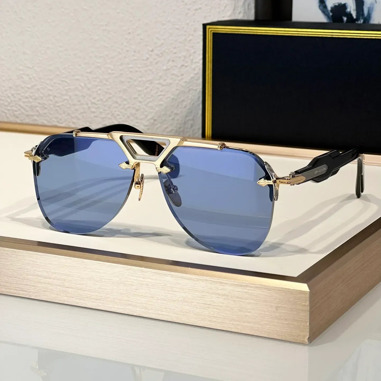 Fashion Sunglasses For Women and Men SIVEBRAND Style Anti-Ultraviolet Retro Plate Full Frame Special design Glasses Random Box