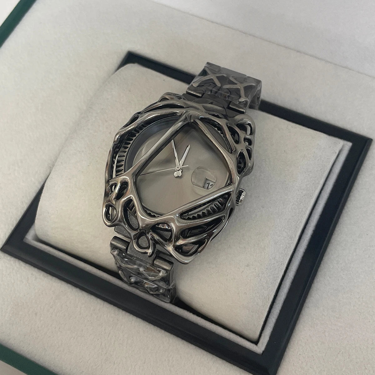New Y2K Watches for Men Alien Spider Web Alabaster Watch Calendar Waterproof Quartz Wristwatches Relogio Masculino Drop Shipping