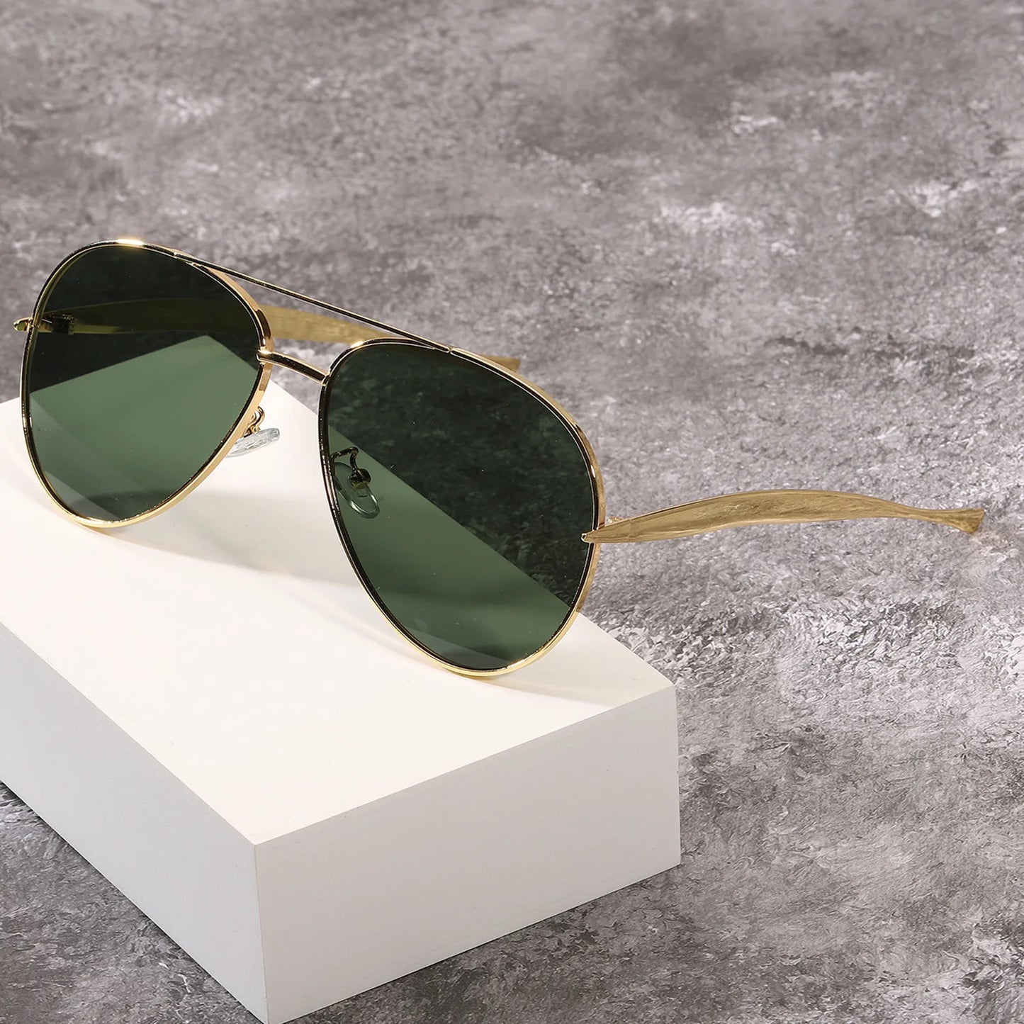 Luxury Designer Oversized Pilot Metal Sunglasses Women Fashion Vintage Sunglasses Men Travel Female Eyewear UV400 Gafas De Sol