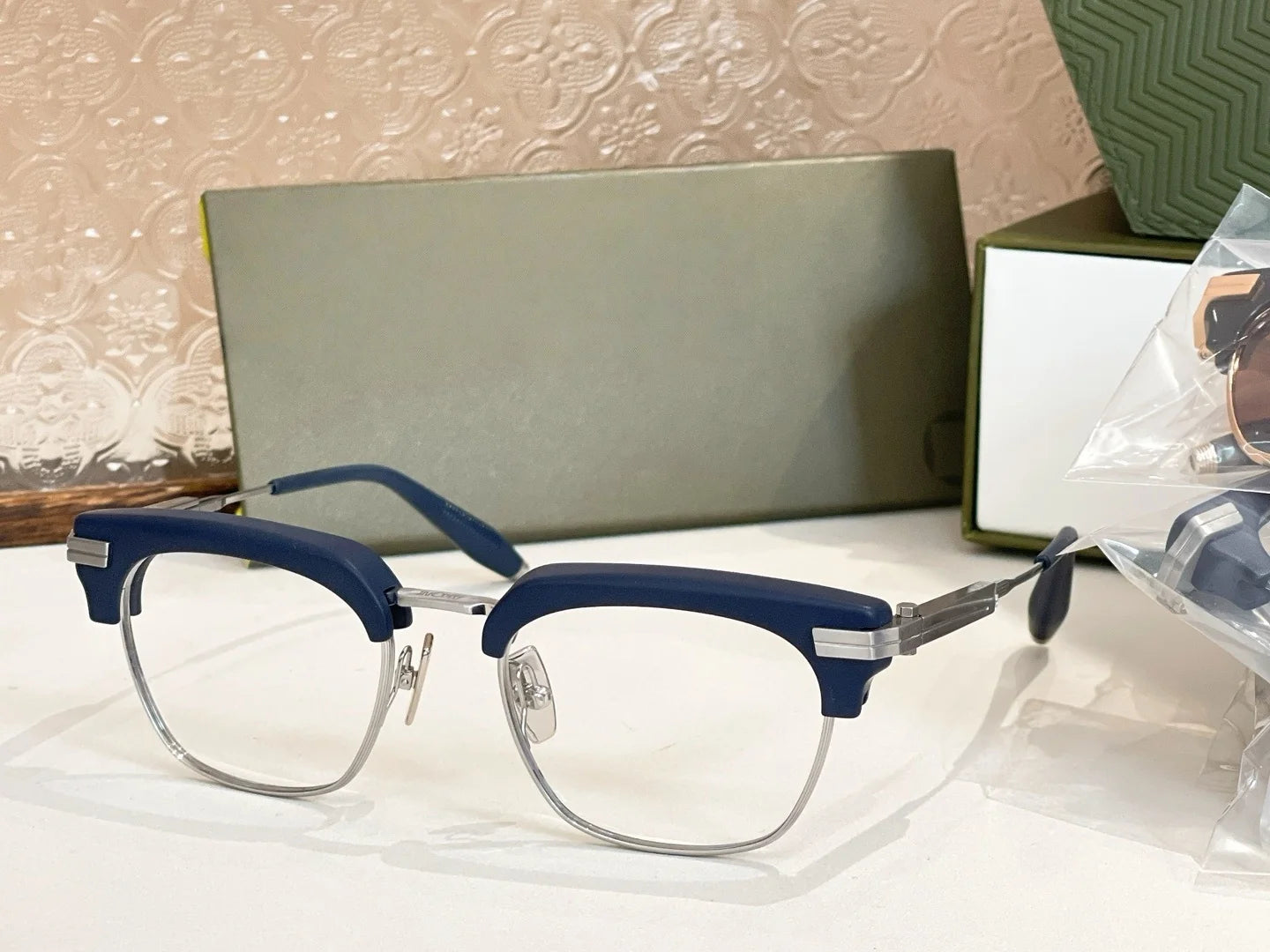 Top High Quality Sunglasses for Men and Women HUBBLE SIZE 140-152 Style UV400 Retro Fashion Special Design Sun Glasses with box