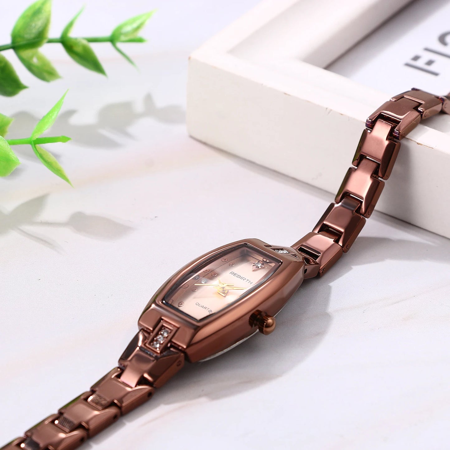 Women Quartz Watch Oval Case Stainless Steel Strap Waterproof Bracelet Watch Diamond Scale Elegant Fashion Valentine's Day Gife