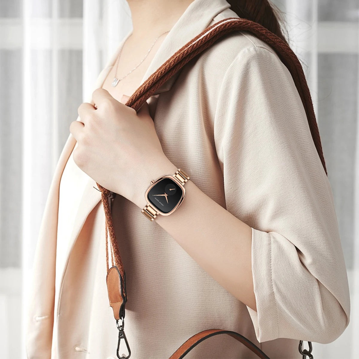 2025 New Women's Quartz Wristwatch 34mm Wine Barrel Rose Gold Black Stopwatch Fashionable Minimalist Style Oval Women's Watches