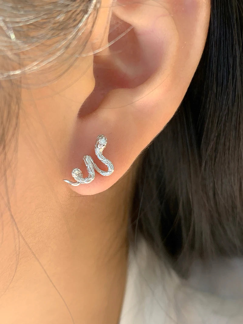 LUOWEND 100% 18K White/Yellow Gold Earrings Fashion Snake Shape Real Natural Diamond Stud Earrings for Women High Party Jewelry