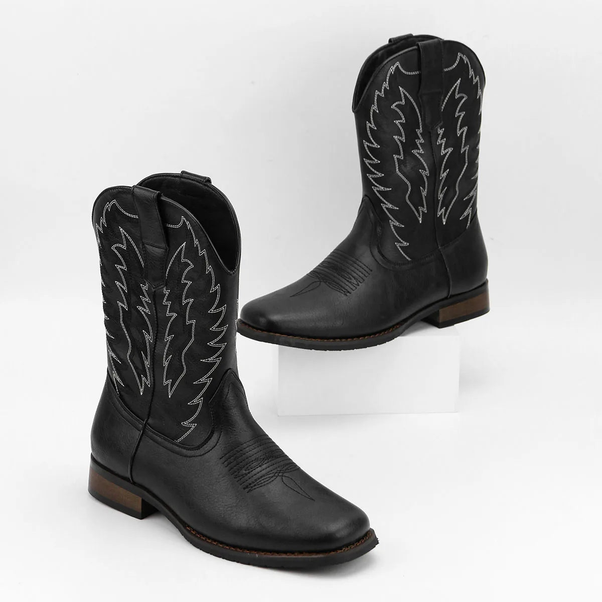 Men's desert cowboy boots square toe fashionable phoenix embroidered western boots