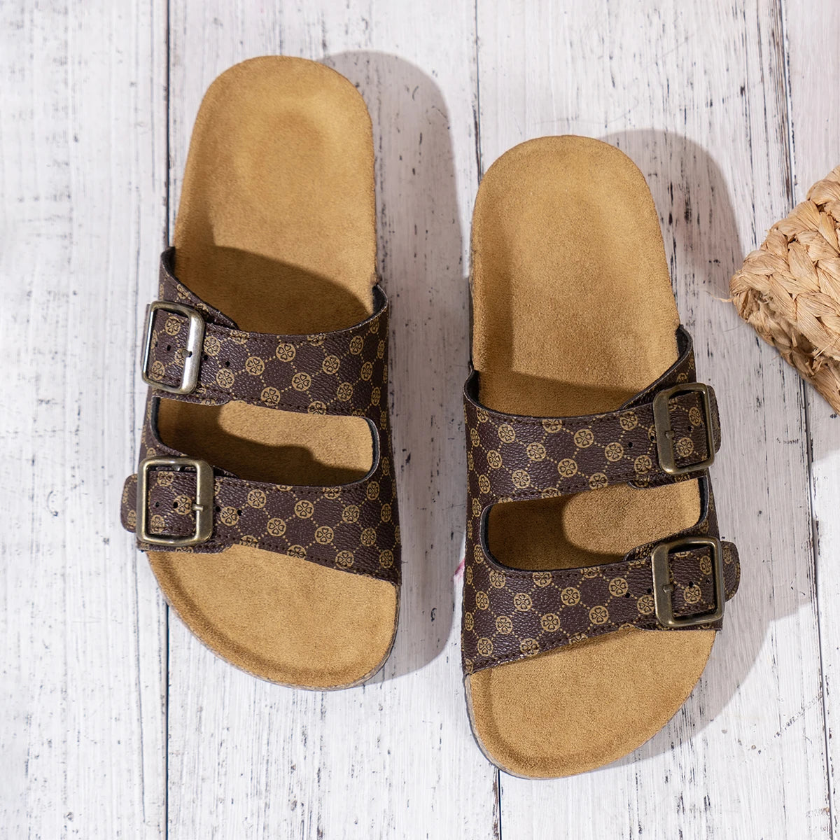 Women's Fashion Slippers Waterproof Non-Slip Thick Sole Wear-Resistant Soft Sole Comfortable Slip-On Casual Sandals