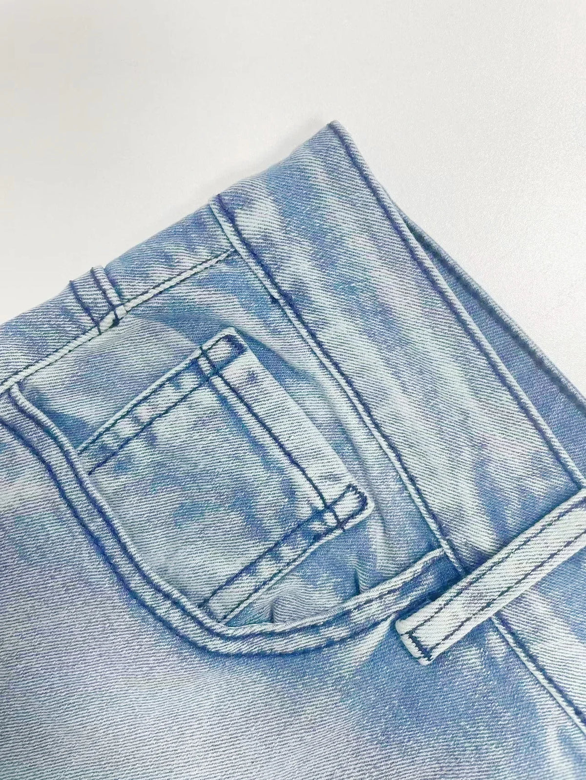 Urban Classic Men's Light Blue Slim-Fit Denim Jeans with Slant Pockets for Casual Street Style