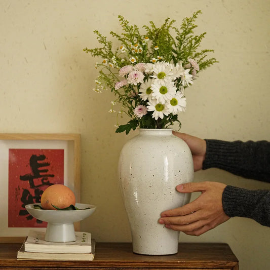 Ceramic countertop vase, simple and modern home flower arrangement, rough earthenware flower arrangement piece
